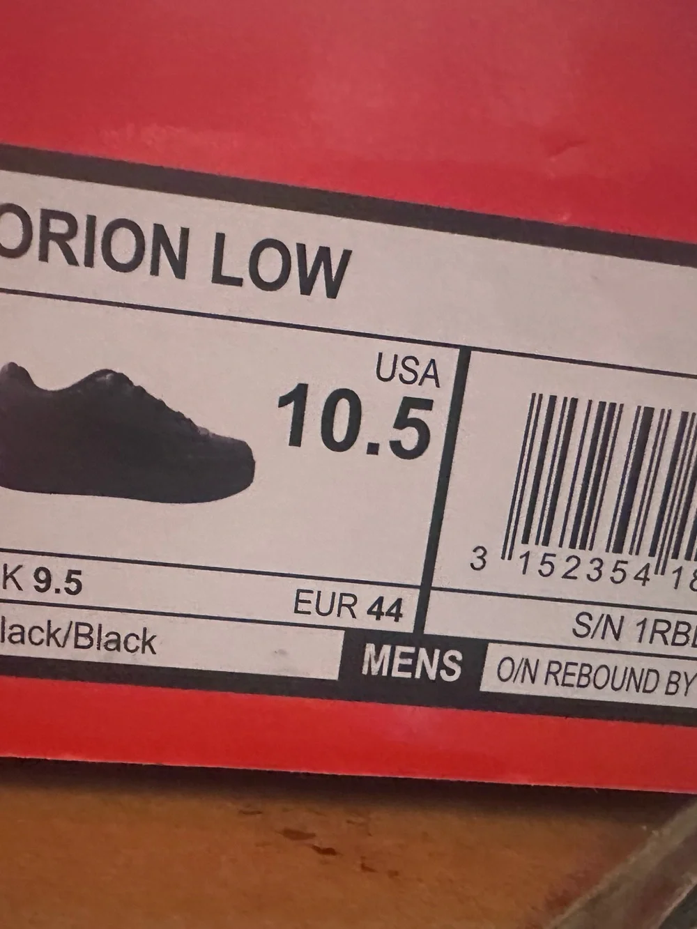 Men's Black Low-Top Sneakers - Casual Comfort